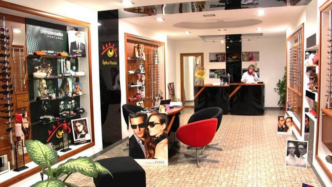 Óptica Planície - C. Pau